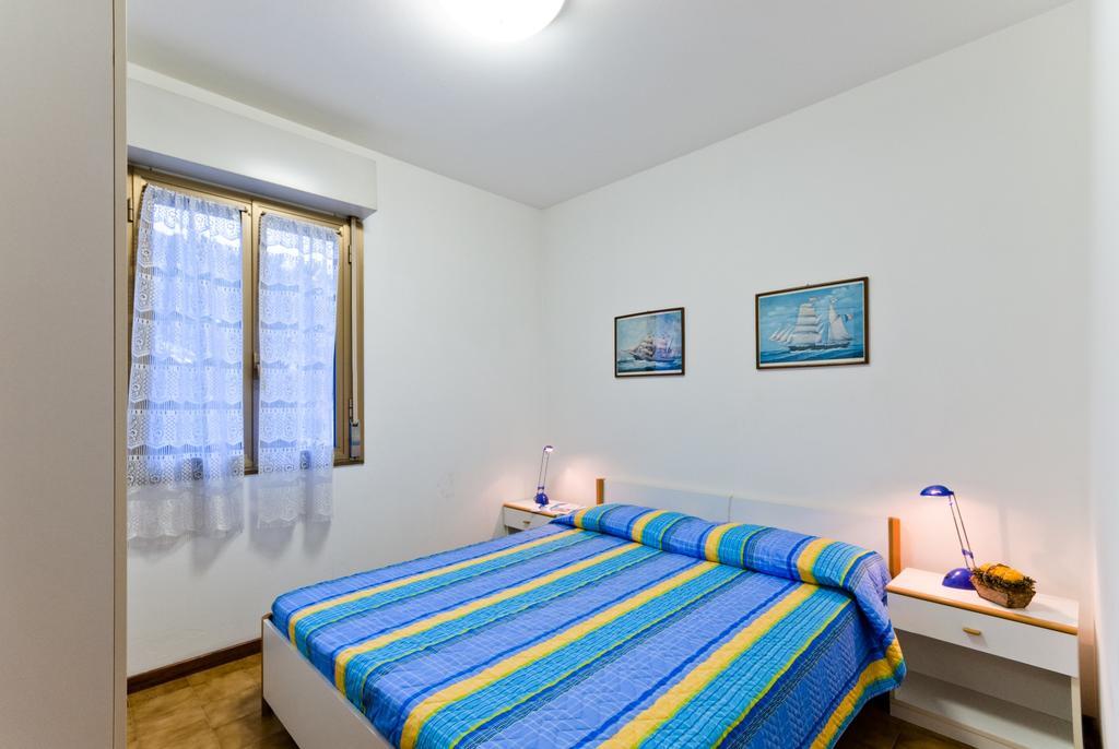 Adua Apartment Бибионе Екстериор снимка