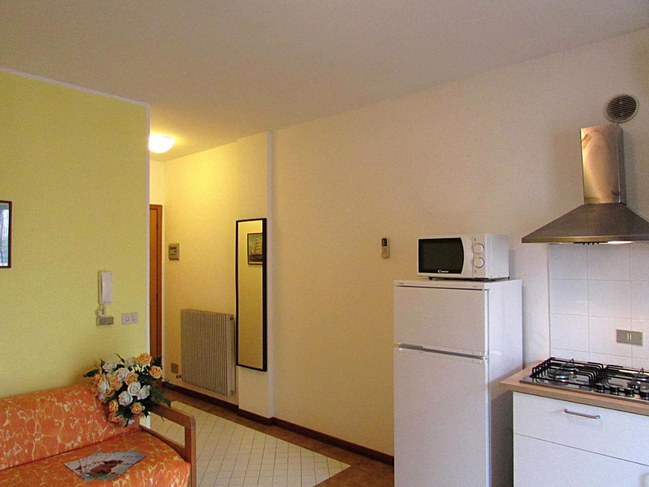 Adua Apartment Бибионе Екстериор снимка